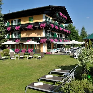 Hotel Eva,garden