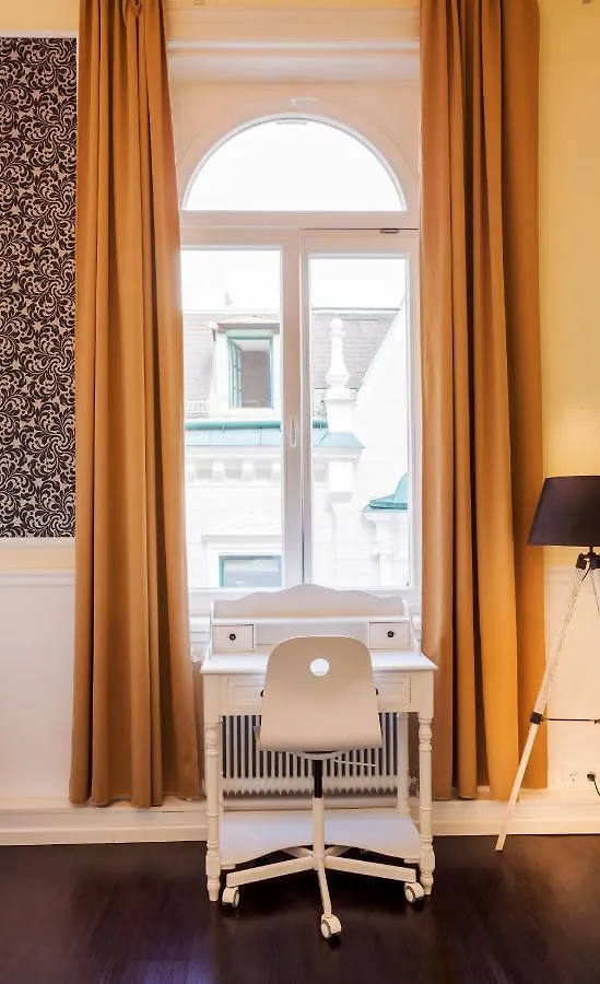 Boutique Hotel Columbia Вена 3*,
